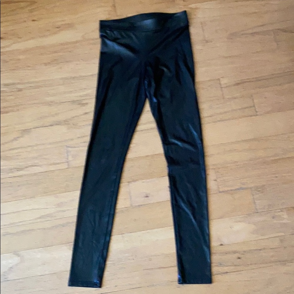 Bebe faux leather look black leggings 🔥